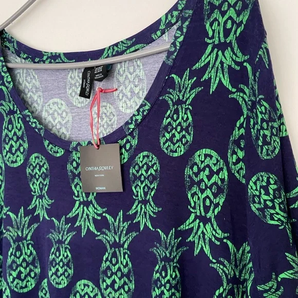 CYNTHIA ROWLEY NAVY BLUE AND GREEN PINEAPPLE PRINT SHORT SLEEVE RAYON BLEND TOP - Picture 4 of 9